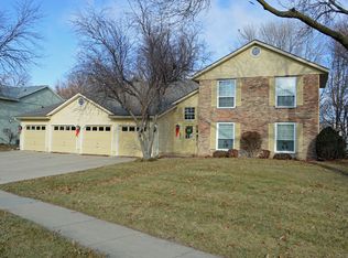 6114 Greenbriar Ln SW UNIT D, Cedar Rapids, IA 52404