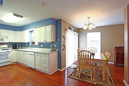 4th image of 2161 Bradford Ln