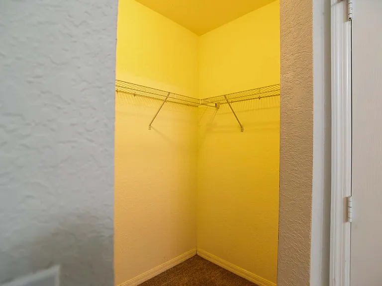 Walk In bathroom