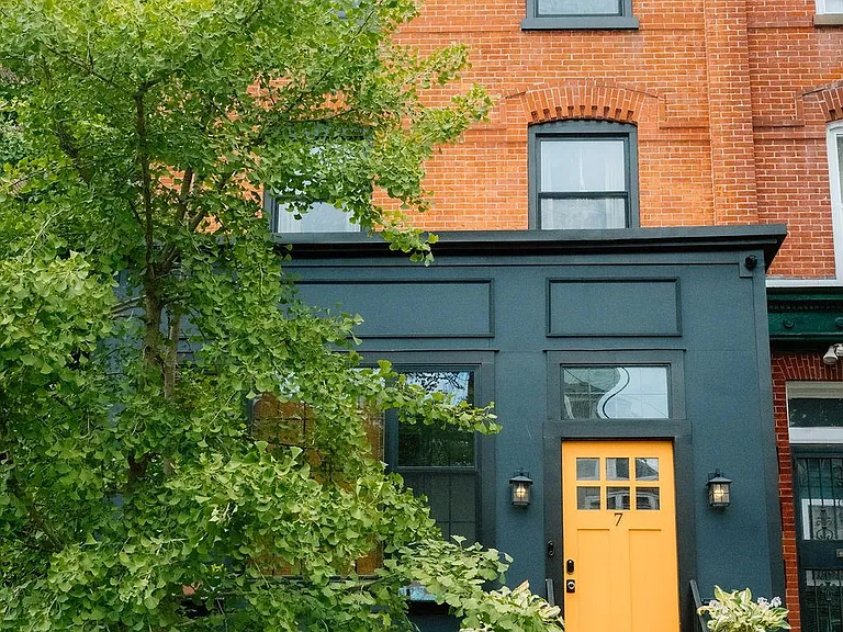 7 Britton St — Photo 1
