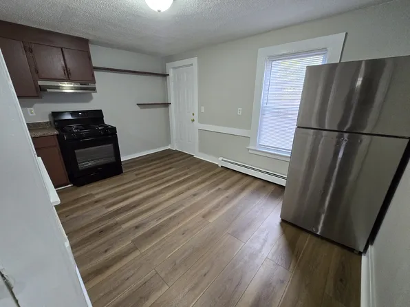 76 Houston St #A, New Haven, CT 06513