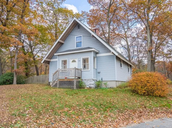 102 Worcester Rd, Charlton, MA 01507