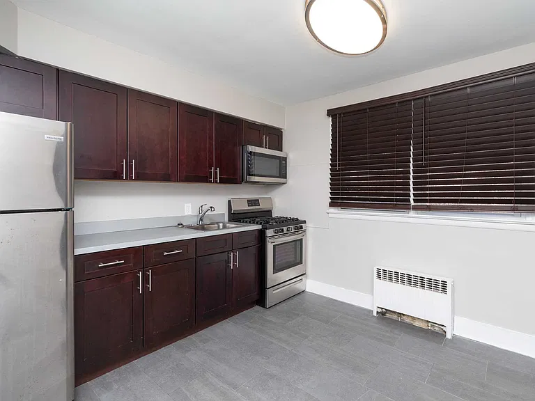 Ardleigh Gardens Apartments — Photo 2