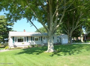 3247 Chamberlain Rd, Buchanan, MI 49107