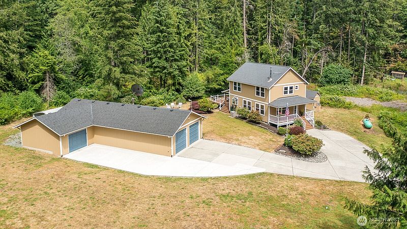 2nd image of 3023 S Camano Drive