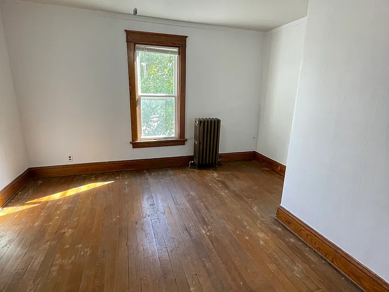 110 W Montcalm St — Photo 11