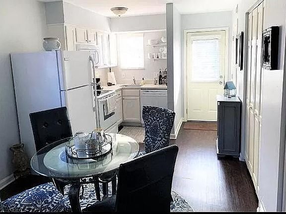 5th image of 1528 Westwood Ave #1528