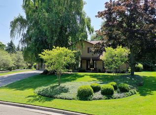 4219 Shady Hill Ln, Lansing, MI 48917