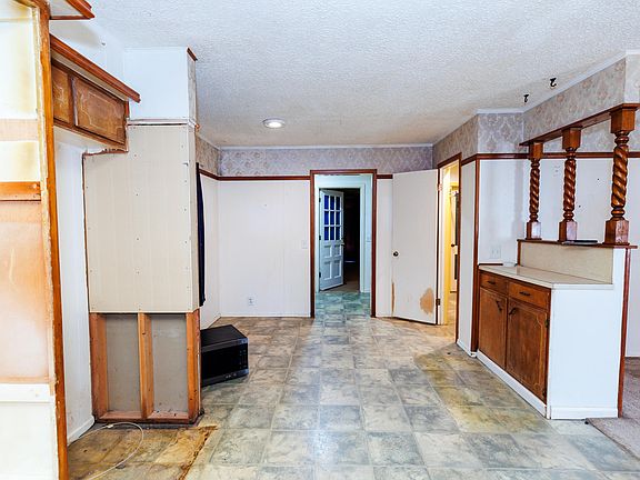 5th image of 2107 52nd St