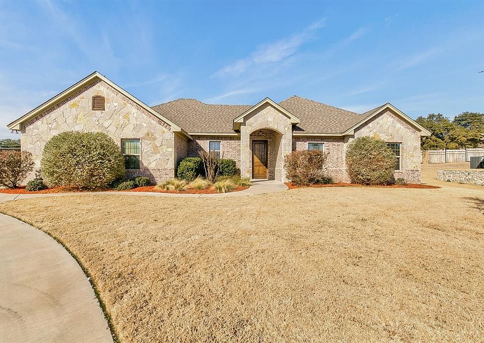 1st image of 4408 Twin Oak Ct