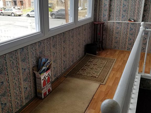 4th image of 4745 Rosehill St #1