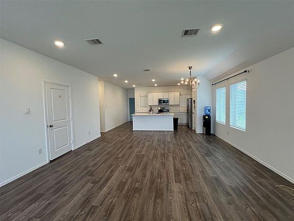 4th image of 5131 Winslow Grove Dr