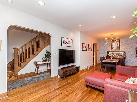 5th image of 618 Highland Ave
