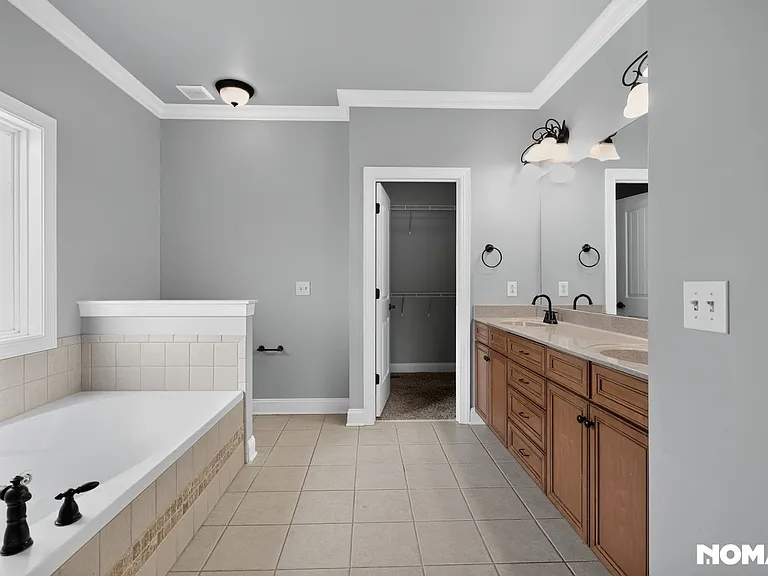 2710 United Dr — Photo 22