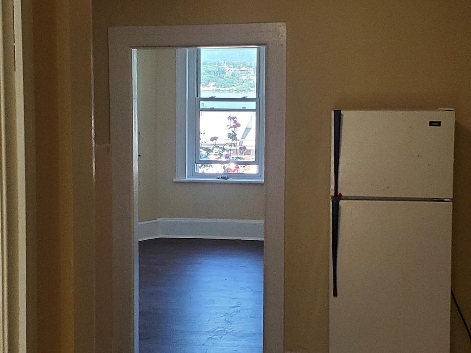 1st image of 119 Montgomery St #0