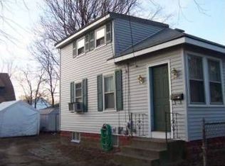 85 Uncas St, Warwick, RI 02889