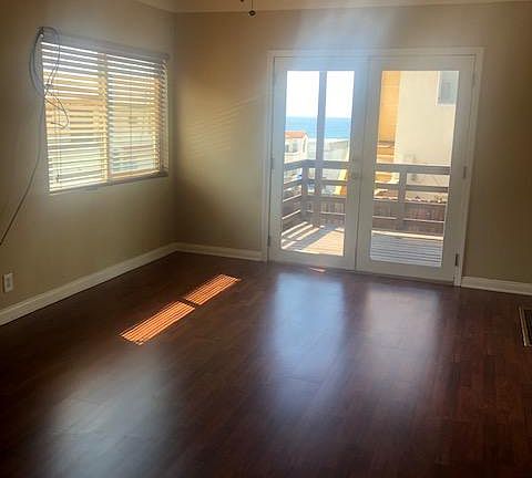 4th image of 209 Marine Ave