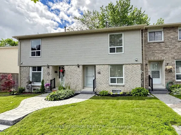 611 Galahad Dr #12, Oshawa, ON L1K 1M1