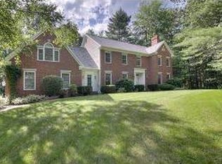 54 Rosewell Rd, Bedford, NH 03110