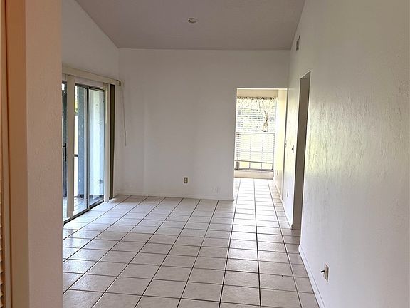 3rd image of 10554 Quincy Ct