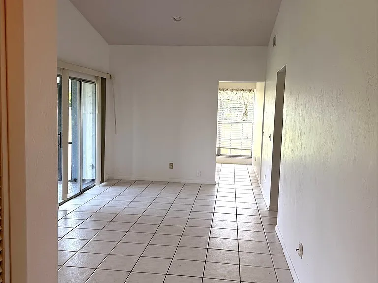 10554 Quincy Ct — Photo 3