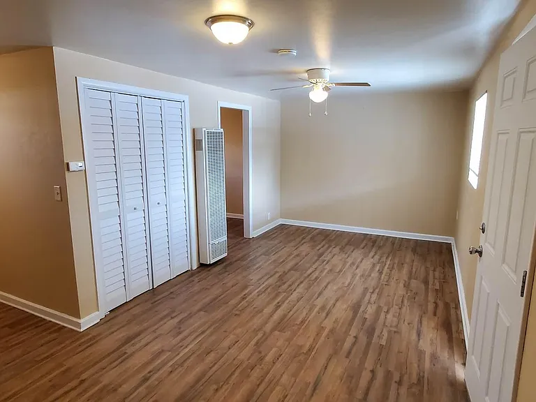 801 Denver Ave #2 — Photo 5