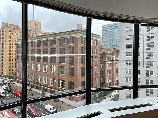 Rented by Solow Realty | media 2
