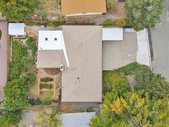 4th image of 85 Granada Dr