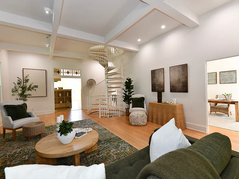 1533 Allyn Ave — Photo 9