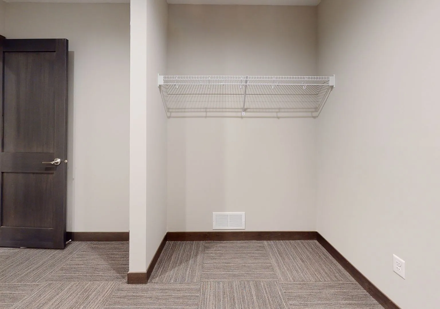 Brand new 6 bed 3 bath in Dinkytown — Photo 4
