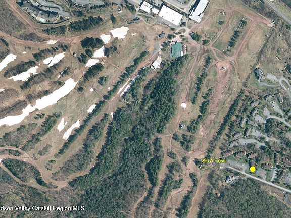 4th image of 166 Hunter Drive #V8
