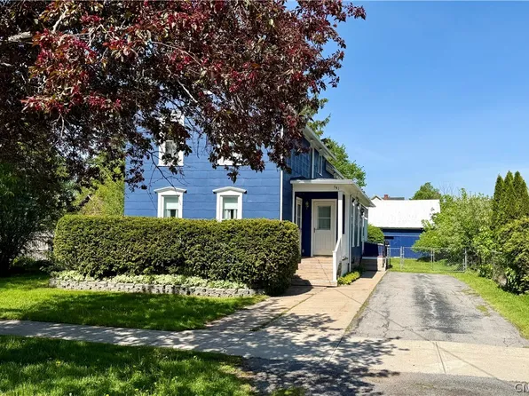 541 John St, Clayton, NY 13624