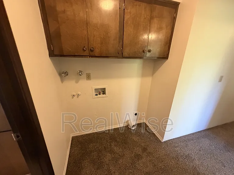 1223 NW Highland Ave #B — Photo 23