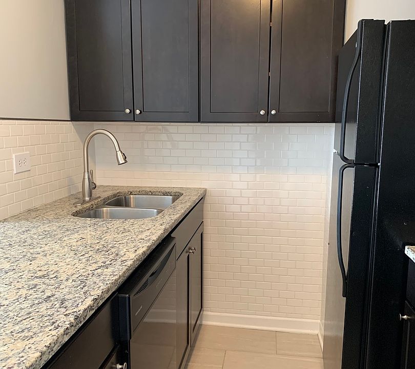 1st image of 70 W Burton Pl APT 1706
