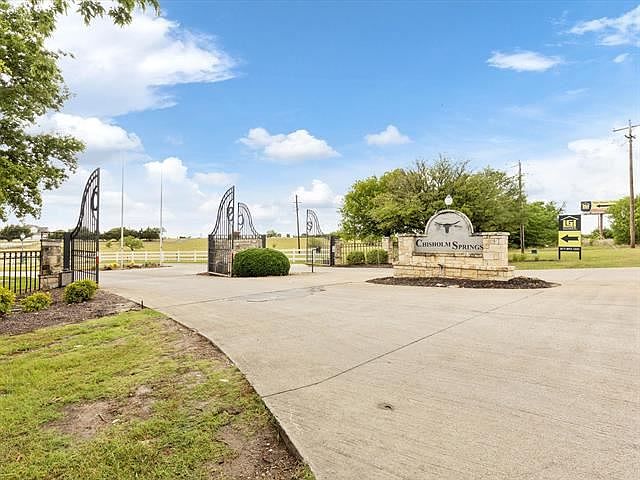 1st image of 106 Dodge City Trl