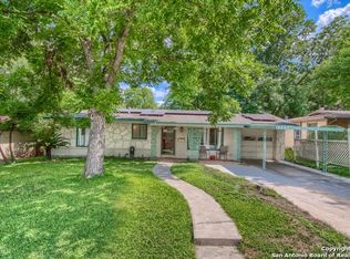 422 Cherry Ridge Dr, San Antonio, TX 78213