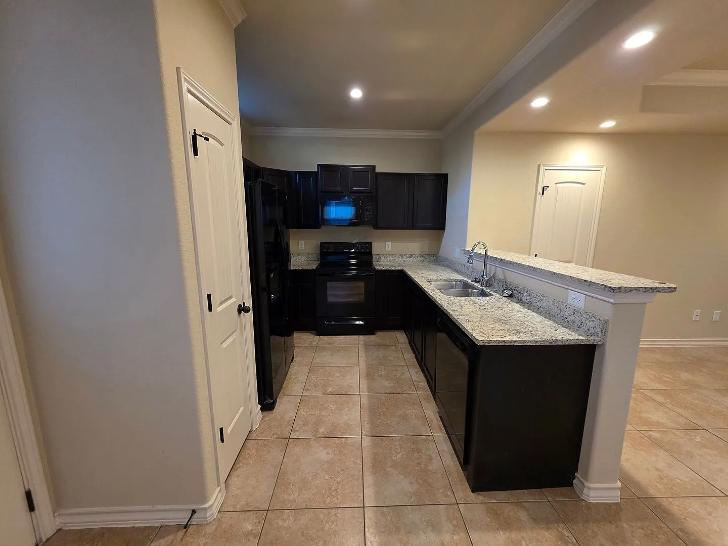 6838 Lakeview Drive — Photo 4