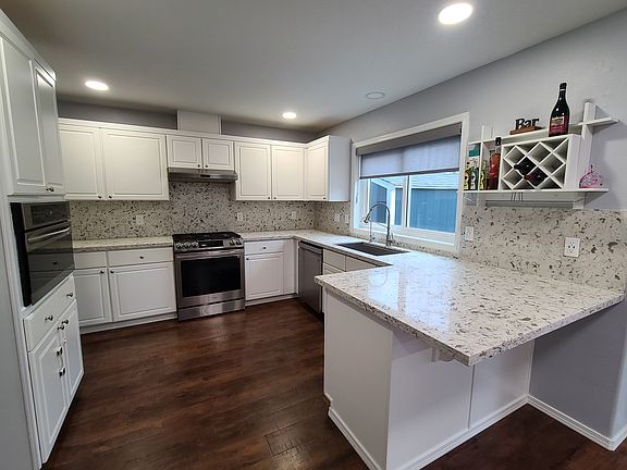 Kitchen (main)