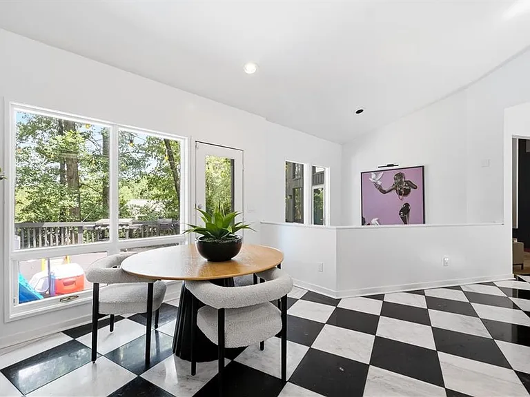 13 Heards Overlook Ct — Photo 23