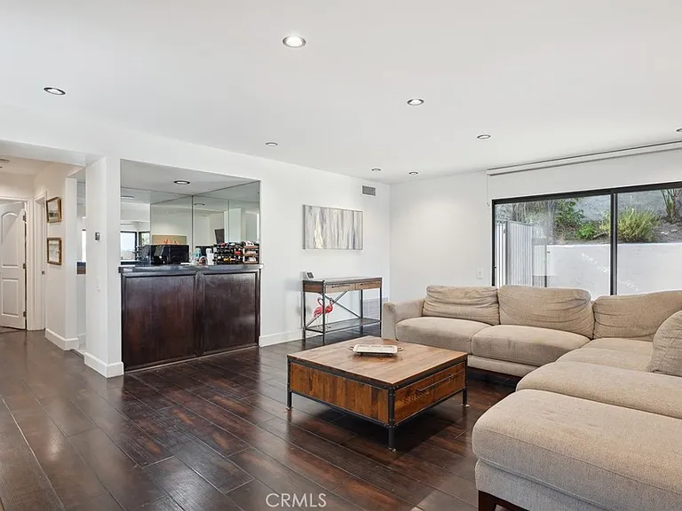 4372 Park Vicente — Photo 16