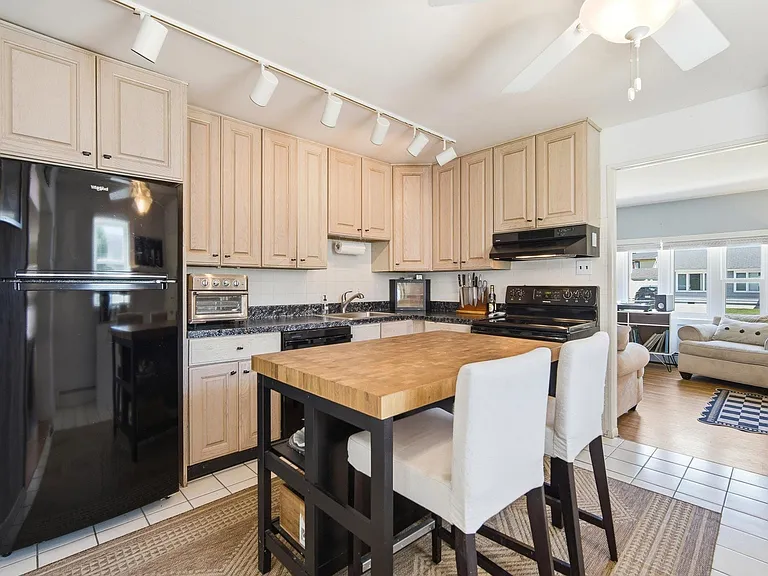 4417 Privateer Rd — Photo 8