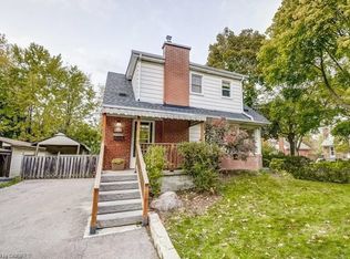 2363 Parkway Dr, Burlington, ON L7P1T4