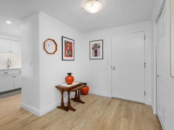 1 Belmont Road APT 132, West Harwich, MA 02671