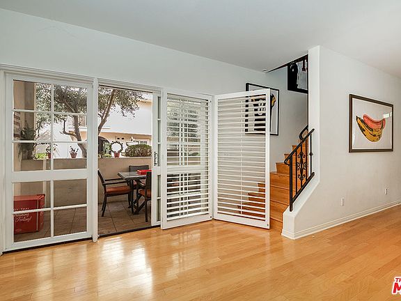 3rd image of 851 N San Vicente Blvd APT 132