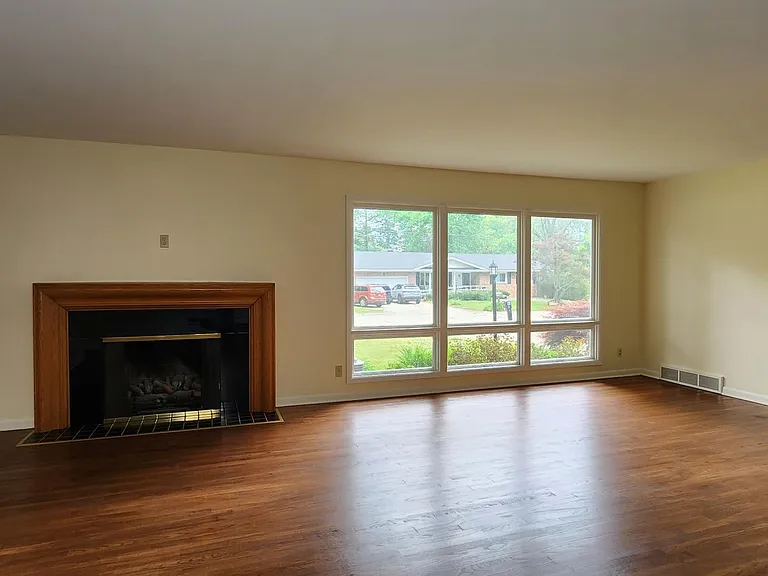 3033 Stanley Rd — Photo 5