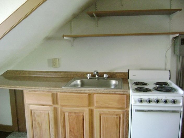 2nd image of 218 E King St APT 5