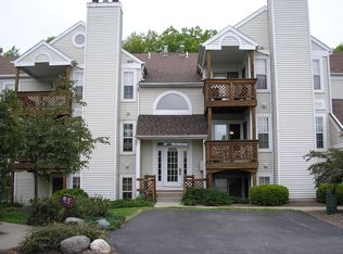 1300 Cedarwood Dr APT A2, Westlake, OH