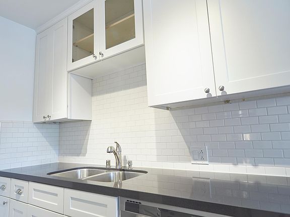 4th image of 1201 Idaho Ave APT 8