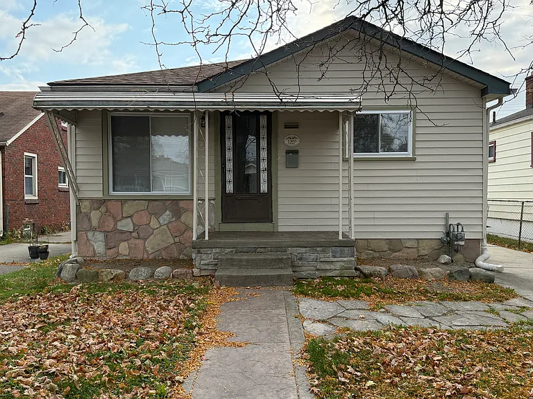 1303 Wilson Ave — Photo 1
