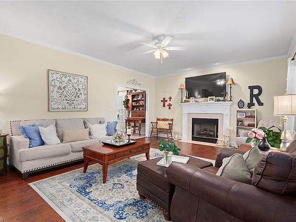 3rd image of 354 Merrimont Dr
